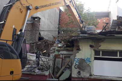 Osmangazi’de Tehlike Arz Eden Binalara “Yıkıcı Başkan” Müdahalesi!