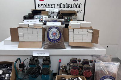 "Çocuğa Karşı Cinsel Taciz” Suçundan Aranıyordu, Kaçak Sigara Operasyonunda Yakalandı