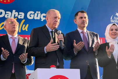 Cumhurbaşkanı Recep Tayyip Erdoğan:  “Görevden el çektirilen şahsın kapısında 24 saat nöbet tutmak dışında hangi icraatınız oldu”