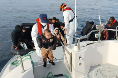 Ayvalık Açıklarında 8'i Çocuk 35 Düzensiz Göçmen Kurtarıldı