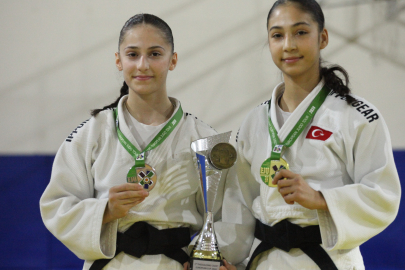 Her Çıktıkları Şampiyonada Altın Madalya Kazanıp İstiklal Marşını Okutmayı Hedefliyorlar