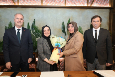 Başkan Alper Taban’dan AK Parti İnegöl Kadın Kolları’na Tebrik