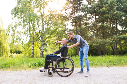 Akülü ve Manuel tekerlekli sandalye seçimi