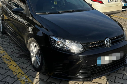 Çakarlı Araç Polisten Kaçamadı