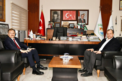 İznik Belediye Başkanı Usta, Hakan Çavuşoğlu’nu Ağırladı