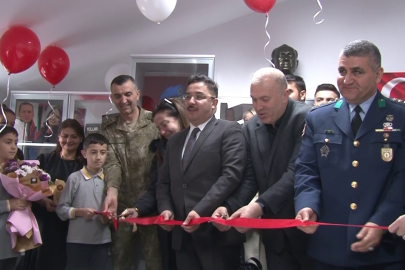 Şehidin Adını Yaşatan Kütüphanenin Açılışına Komutanı da Katıldı
