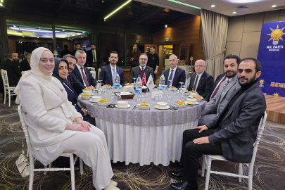 AK Parti Bursa İl Başkanlığı, Yönetim Kurulunu Yemekte Buluşturdu