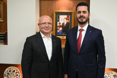 Adnan Kurtuluş, İl Başkanı Davut Gürkan’a destek verdi