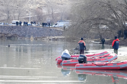 Haber Alınamayan Genç Gölette Aranıyor
