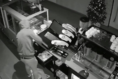 Laptop, Tipbox, Termos, Şemsiye, Ne Bulduysa Çalmış