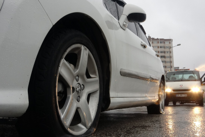 Aynı Yolda 20 Teker Patladı