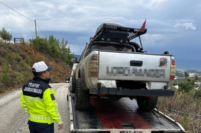 Kullanılması Yasak Olan Çakarlı Araca 96 bin Lira Ceza