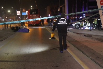 Dengesini Kaybeden Genç Motosiklet Sürücüsü Feci Şekilde Can Verdi