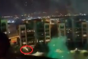 Lüks Siteden Atılan Havai Fişekler, Balkonlarda Oturanların Üzerinde Patladı