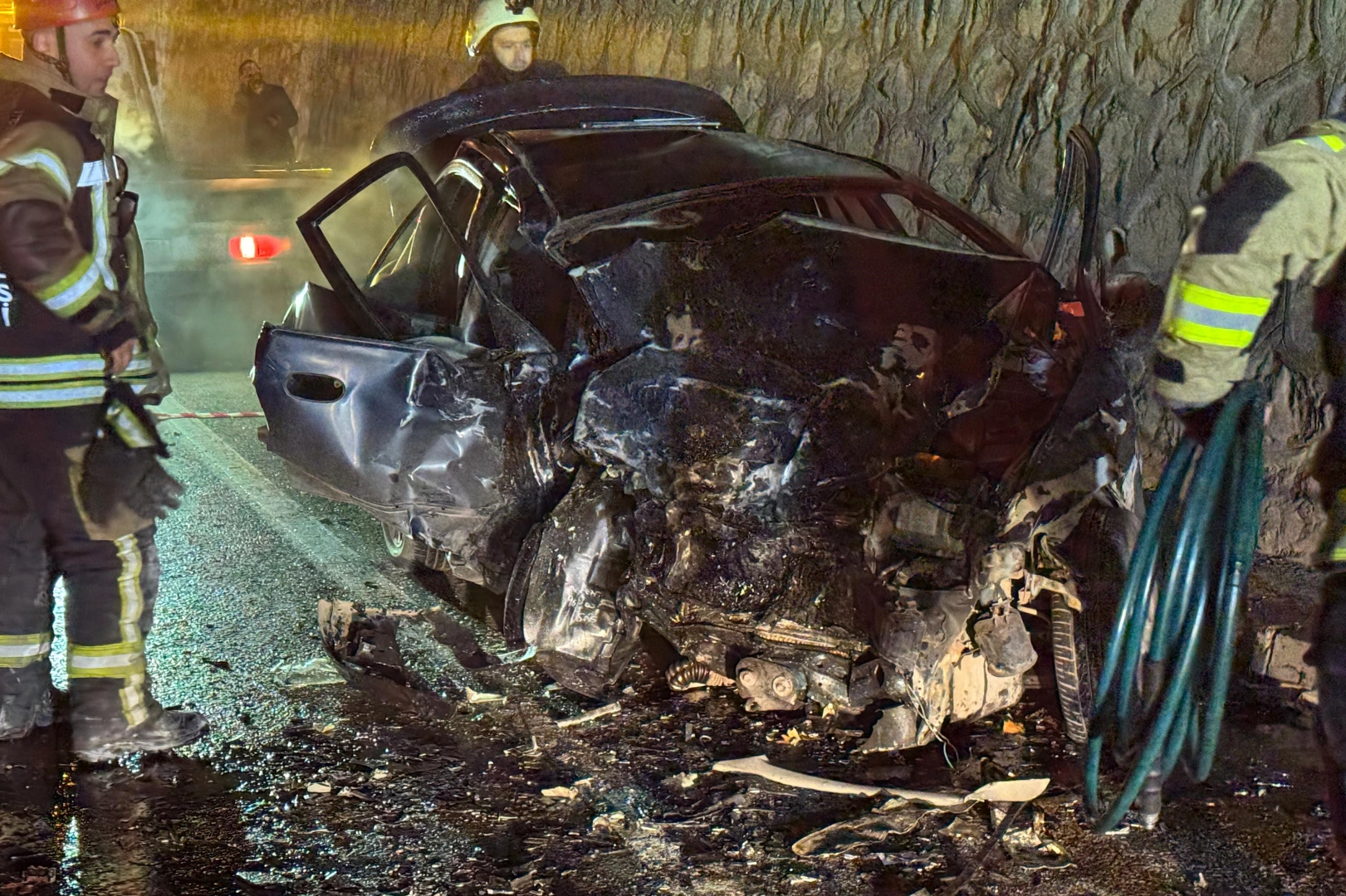 Yeni yılın ilk saatlerinde feci kaza