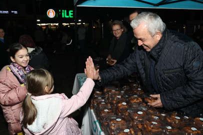 Başkan Şadi Özdemir Vatandaşlarla Bir Araya Gelerek, Kandillerini Kutladı