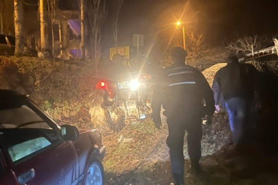 Toprak Yola Girerek Mahsur Kaldı Yardımına Jandarma Yetişti