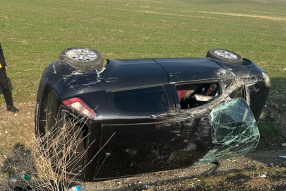 Kontrolden Çıkan Otomobil Takla Attı