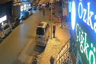 Esenyurt'ta Marketten Çıkan Kıza Araba Çarptı, Yola Savruldu!