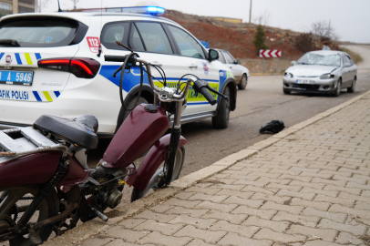 Kırıkkale'de Kaza: Otomobil ile Motosiklet Çarpıştı