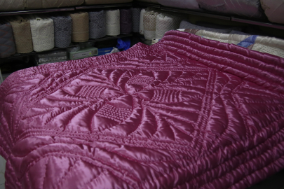 Bursa'da Havaların Soğumasıyla Birlikte Yün Yorganlara İlgi Arttı