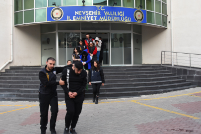 250 Kişiyi 500 Milyon Dolandırdılar