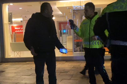 ''100 tane polis çağırın. İstersen 100 bin TL yaz''