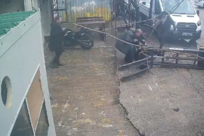 Feci Kaza! Stajyer Öğrenci Transpaletin Altında Kaldı