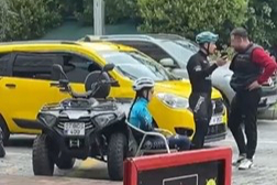 Biri görme engelli sporcu neye uğradığını anlamadı, araya giren antrenörün eline vurdu