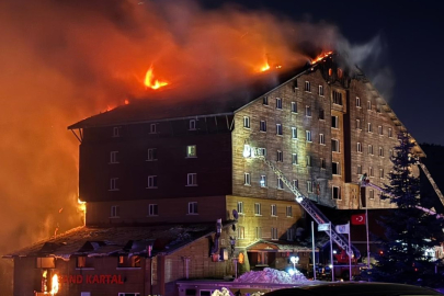 "Alarm çalmadı, etrafta itfaiye de yoktu. İtfaiyenin aşağıdan gelmesi yaklaşık 1-1,5 saat sürdü"