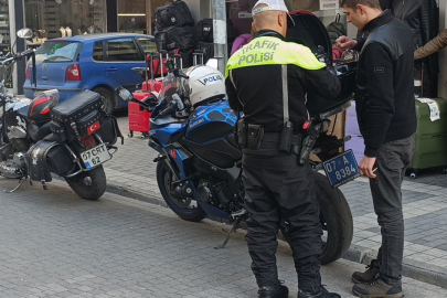 Abartılı Egzozla Cadde Turu Atınca Cezadan Kaçamadı