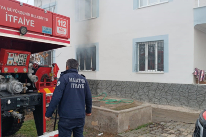 2 Katlı Müstakil Bir Evde Çıkan Yangın Paniğe Neden Oldu