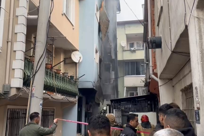 4 Katlı Bina Alevlere Teslim Oldu