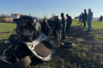 Otomobil, Takla Atarak Tarlaya Yuvarlandı