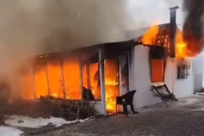 Prefabrik Ev Alev Alev Yandı