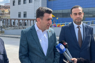 TIR, yolcu otobüsüne arkadan çarptı: Çok sayıda yaralı var