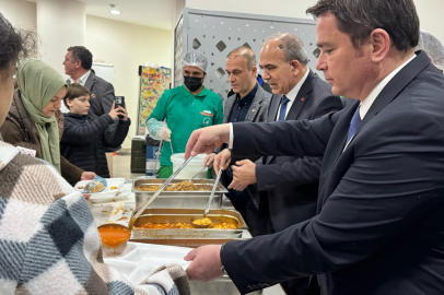 Başkan Aydın, Ramazan Sokağı’nı da Gezerek Vatandaşlar ile Bir Araya Geldi