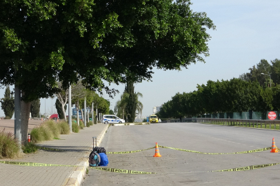 Antalya’da Hareketli Anlar! Caddeye Bırakılan Valiz Polisi Alarma Geçirdi