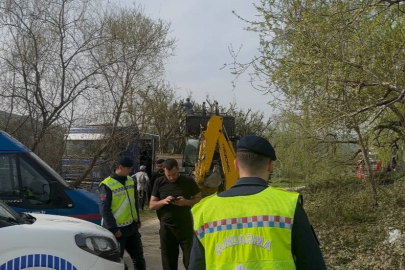 İznik Belediyesi, Yenişehir Kampı mevkiinde kaçak yapılaşmaya karşı kapsamlı bir çalışma başlattı