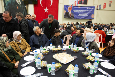 Keles ilçesinde düzenlenen iftar programında vatandaşlar aynı sofra etrafında buluştu