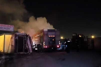 İnegöl'de Geri Dönüşüm Tesisinde Yangın Çıktı