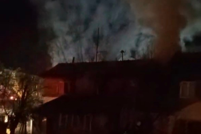 İki Katlı Binada Çıkan Yangın Panik Yarattı