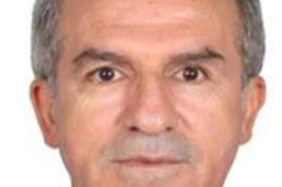 Bisikletiyle okuluna giden tarih öğretmenine otomobil çarptı, kaldırıldığı hastanede hayatını kaybetti