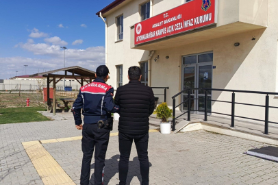 Uyuşturucu Taciri Jandarmadan Kaçamadı