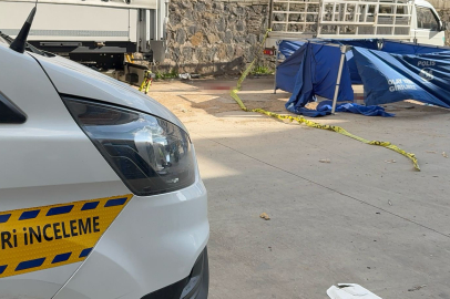 Fabrika avlusunda geri manevra yapan tır, küçük Hasan'ı hayattan kopardı