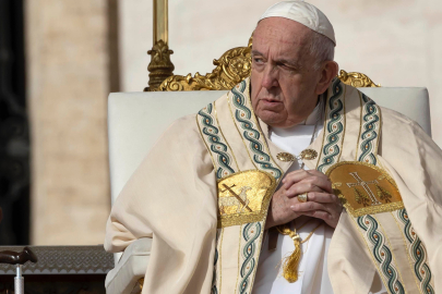 Katoliklerin ruhani lideri Papa Francis hayatını kaybetti