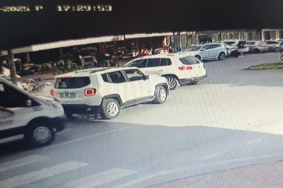 Başını otomobilin camına çarptı, o anlar güvenlik kamerasına yansıdı