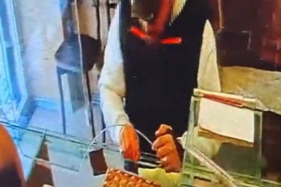 Kuyumcudan  570 bin TL değerindeki külçe altını çaldı