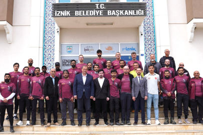 İznik’te Havacılık Rüzgârı: Katar Paramotor Milli Takımı İznik’te Kamp Yaptı