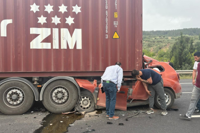 Otomobilin Tıra Arkadan Çarpması Sonucu Otomobil Sürücüsü Hayatını Kaybetti